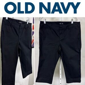 Old Navy Women’s Pixie Crop Mid-Rise Black Pants Size 12P